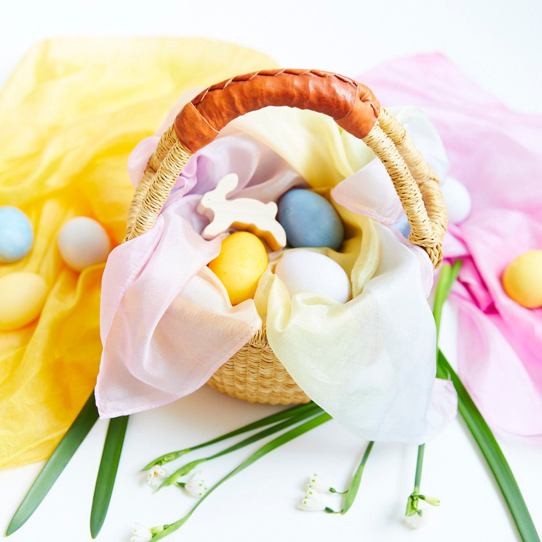 Natural. Non-Toxic Easter Egg + Playsilk Dye Kit