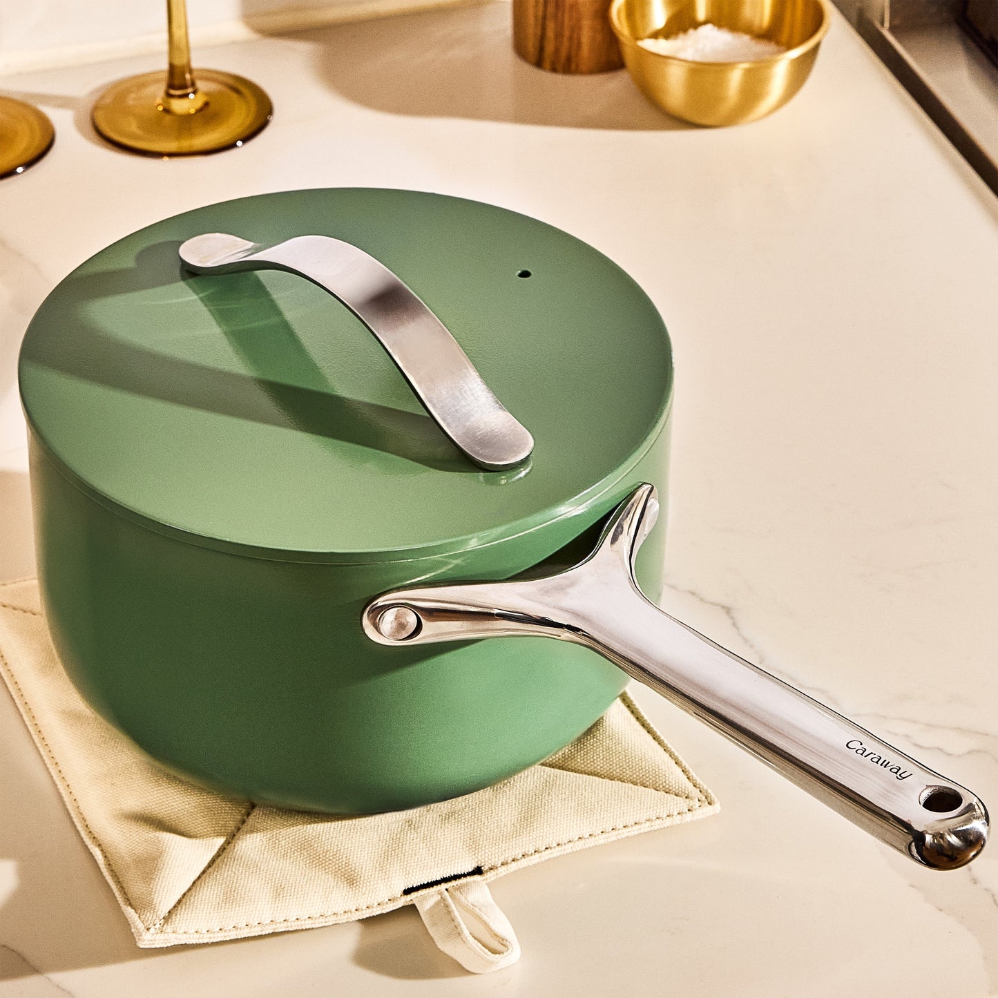 Ceramic Sauce Pan. 3 qt